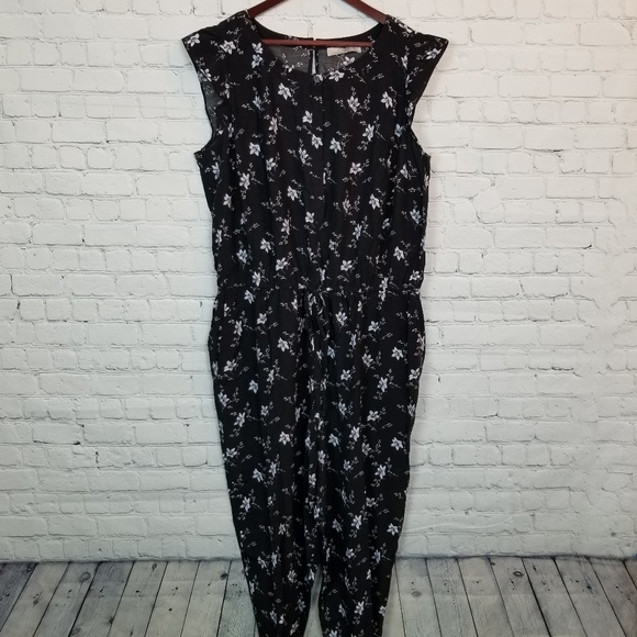 Loft Plus Black Floral Cap Sleeve Jumpsuit NWT - Picture 3 of 8